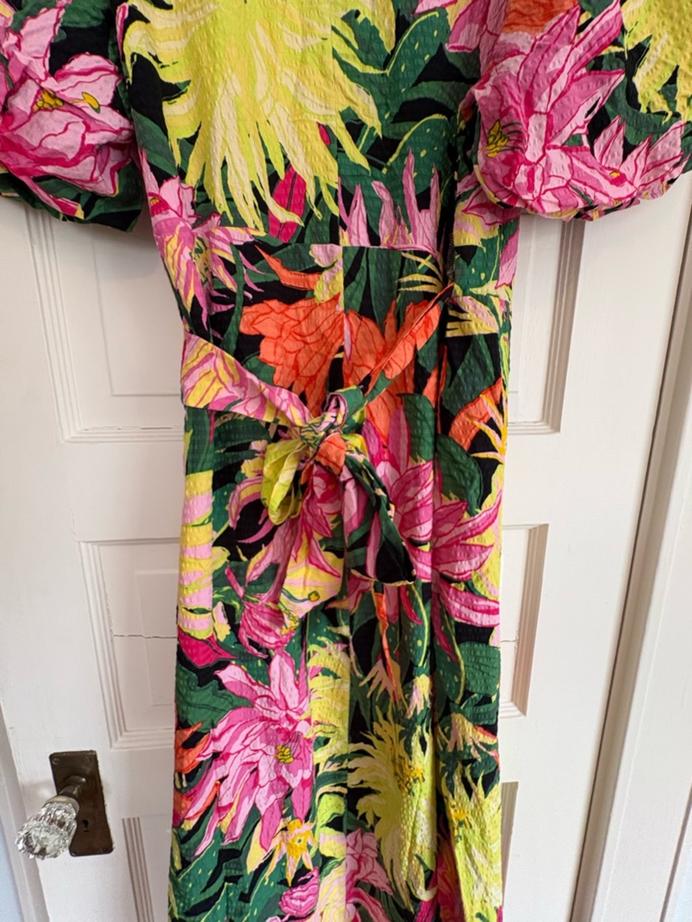 H&M NWT Tropical Floral Maxi Wrap Dress. Size XL. Viscose/Cotton. Adjustable - Picture 14 of 16